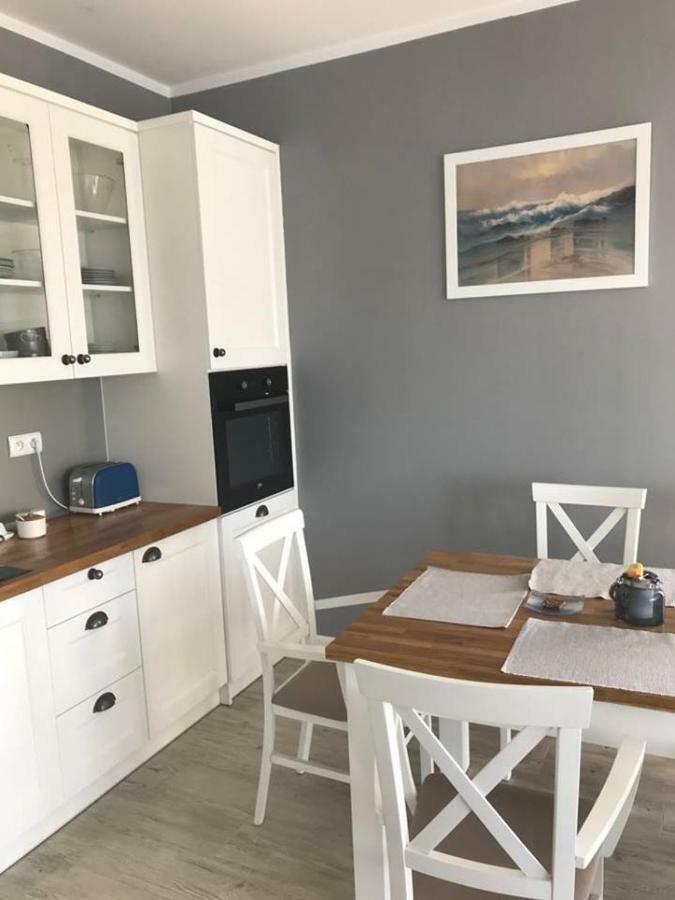 Apartament Z Widokiem Na Jezioro Lejlighed Rydzewo Eksteriør billede