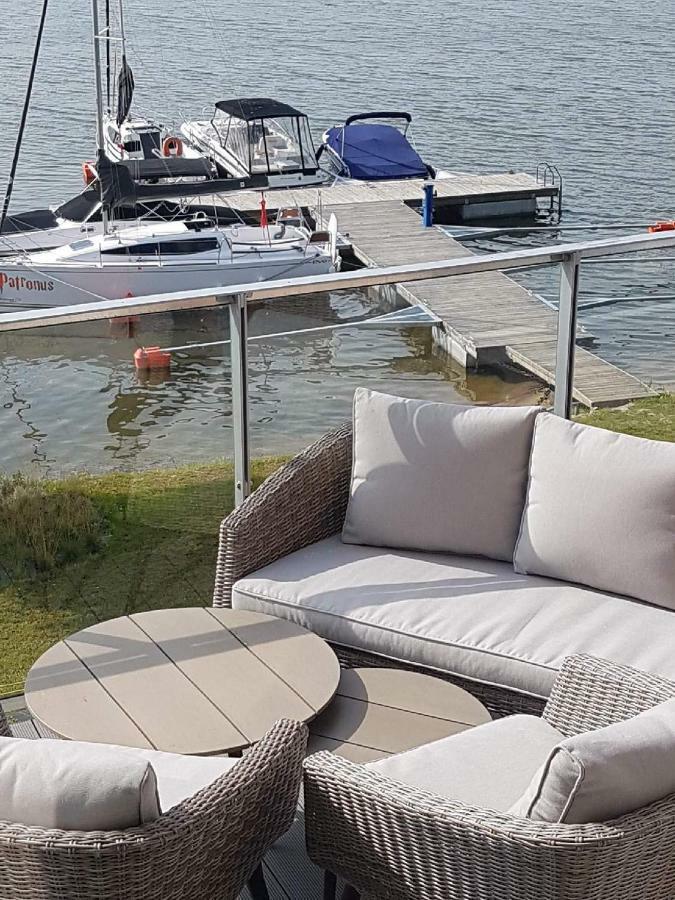 Apartament Z Widokiem Na Jezioro Lejlighed Rydzewo Eksteriør billede
